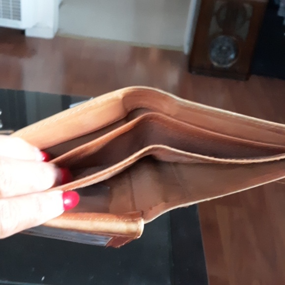 Men Wallet - Picture 4 of 4